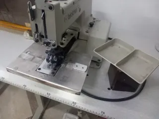 Máquina de Botones Brother