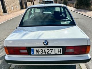BMW 316i E30