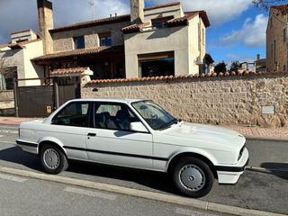 BMW 316i E30