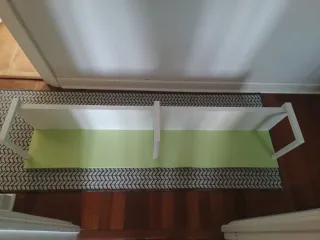 Estantería juvenil verde y blanca