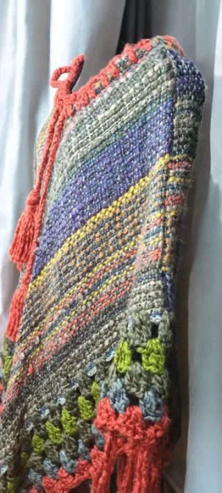 Poncho de lana tejido Nepal multicolor
