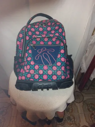 Mochila Totto Grande Flores Rosas y Turquesa