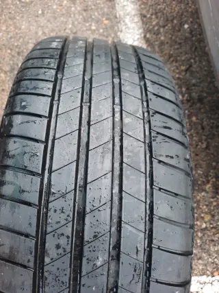 Rueda 215/45 R17 87W