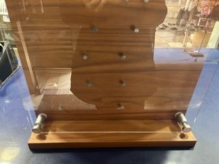 Espositore Arcos per Coltelli/Lame in Legno e Cristallo