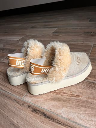 Pantofole UGG Beige