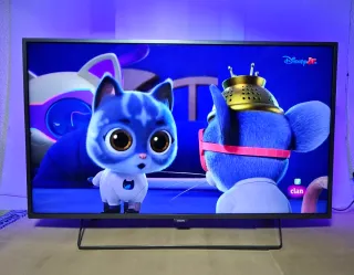 Smart TV Philips 50PUS6272/12 con Ambilight