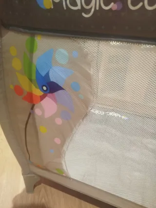 Cuna de viaje marca Asalvo y colchón Dalmohadon