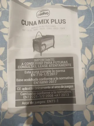 Cuna de viaje marca Asalvo y colchón Dalmohadon