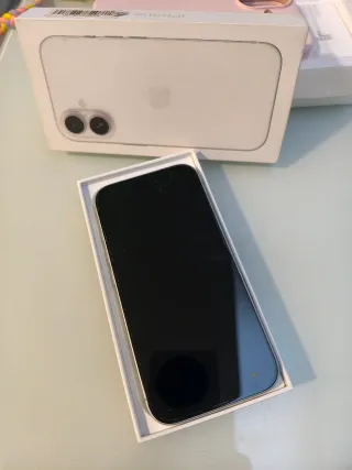 iPhone 16 128 GB Blanco