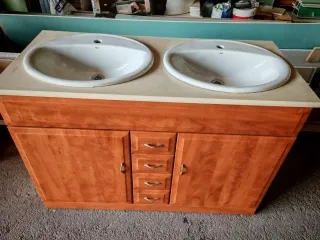 Mueble baño doble con lavamanos y piedra