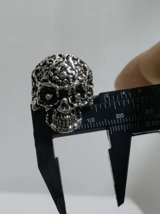 Anello Teschio Stile Gotico