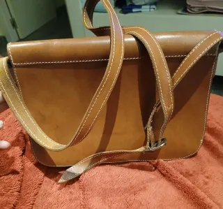 Bolso de cuero marrón nuevo