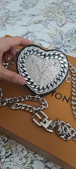 Cinturón Cadena y Cartera Corazón Sahoco