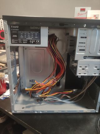 Caja pc + fuente alimentacion