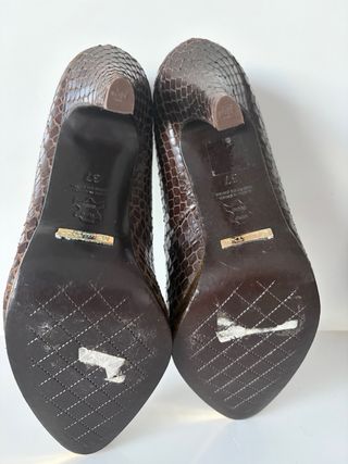 Zapatos tacón Massimo Dutti piel serpiente