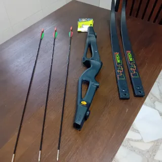 Arco recurvo Intech 2 carbono Nuevo