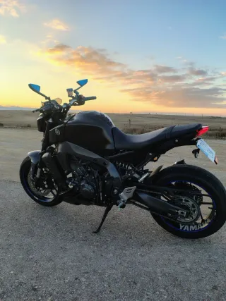 Yamaha MT09 V3 (full) 119cv 2021