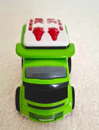 Camioncino da cantiere verde