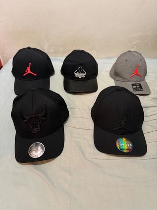 Lote 5 Gorras Jordan Negras y Grises