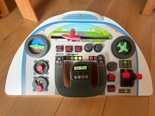 Panel de actividades avión madera