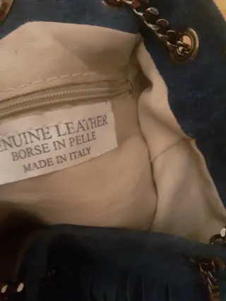 Borsa blu in pelle con frange