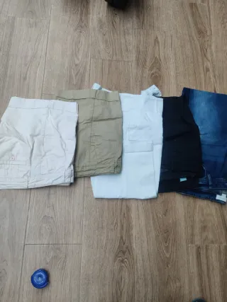 Kilos de ropa de hombre y de mujer