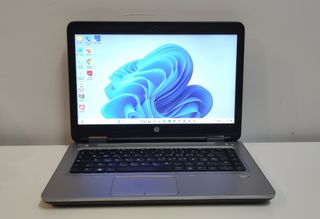 Portátil HP 4 Núcleos SSD 8GB RAM