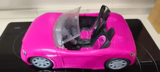 Coche rosa de juguete