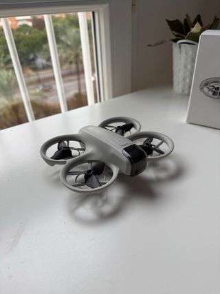 DJI Neo Drone Gris