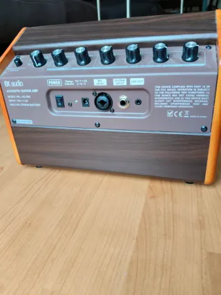 Amplificador Guitarra Acústica EK Audio AG26A