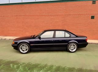 BMW 750 e38