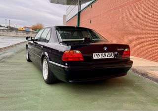 BMW 750 e38