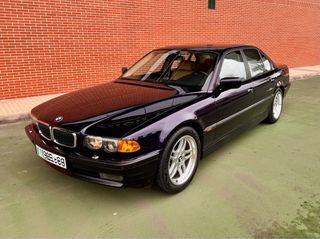 BMW 750 e38