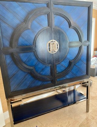 Mueble Bar azul y negro