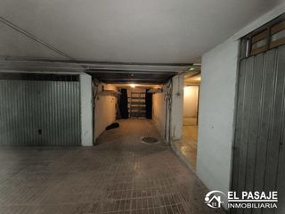 Garaje en venta en Linares
