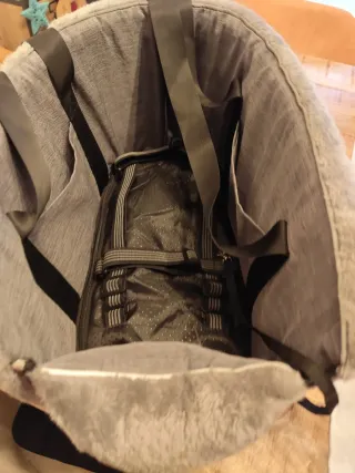 Transportín perro negro y gris