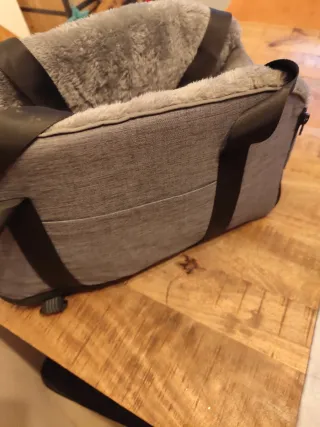 Transportín perro negro y gris