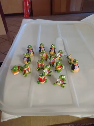 16 Coccodrilli Kinder Sorpresa