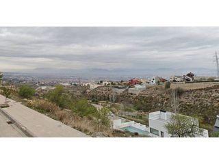 Terreno en venta en Zubia (La)