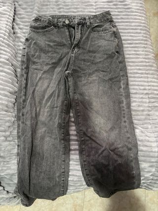 Pantalones lsrgos y cortos, faldas y vestidos