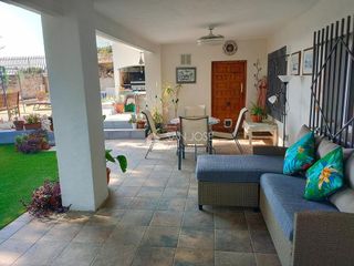 Chalet en venta en Peña de las Águilas en Elche