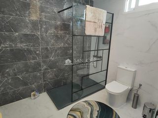 Chalet en venta en Peña de las Águilas en Elche