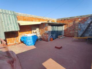Chalet en venta en Peña de las Águilas en Elche