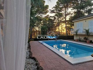 Chalet en venta en Picassent