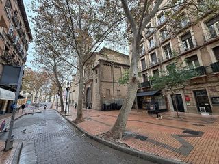 Local comercial en alquiler en Paseo Independencia en Zaragoza