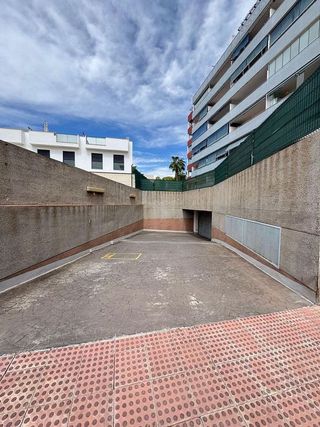 Garaje en venta en Los Boliches en Fuengirola