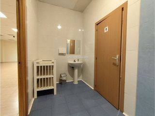 Local comercial en venta en Txagorritxu - El Pilar en Vitoria-Gasteiz