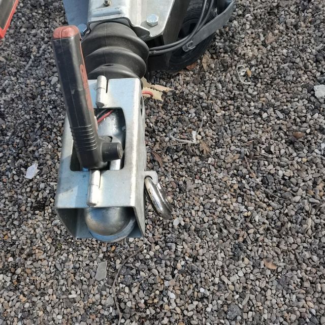 cepo antirrobo remolque