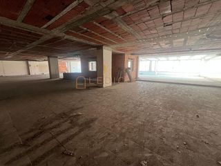 Local comercial en alquiler en O Berbés - Peniche en Vigo