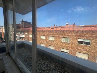 Local comercial en alquiler en O Berbés - Peniche en Vigo